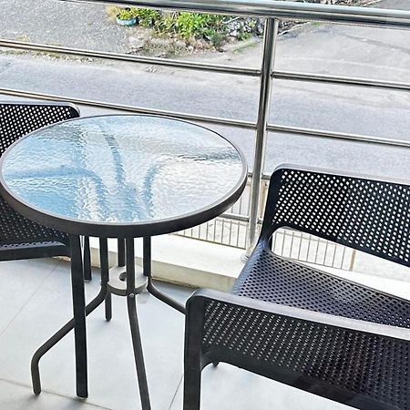 לינה וארוחת בוקר קראבי Auriflex House מראה חיצוני תמונה