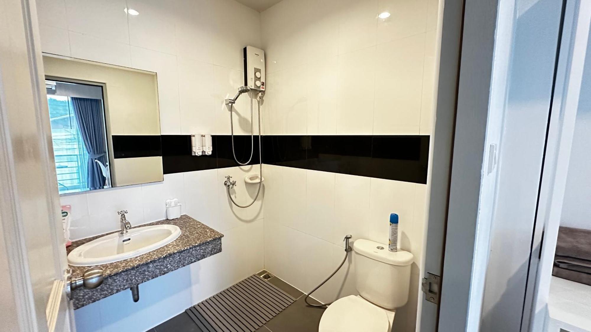 לינה וארוחת בוקר קראבי Auriflex House מראה חיצוני תמונה